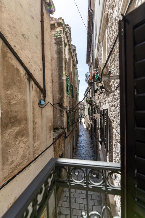 Stanley Helenski - Apartment In Old Town Šibenik Exterior foto